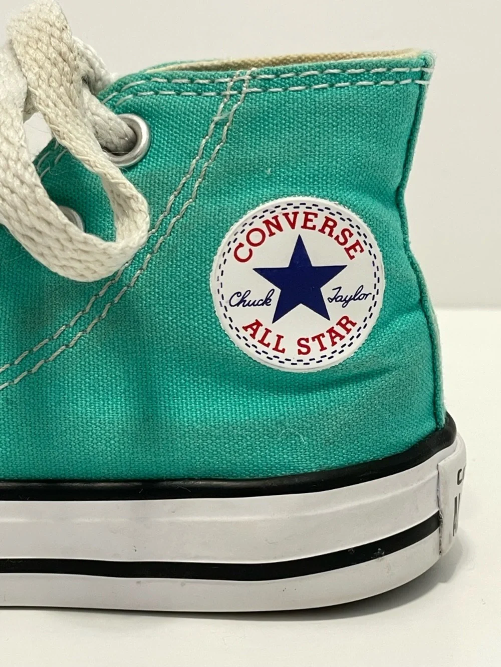 Converse All Star Chuck Taylor Classic High Top Kids Sneakers Youth Size 5 Teal